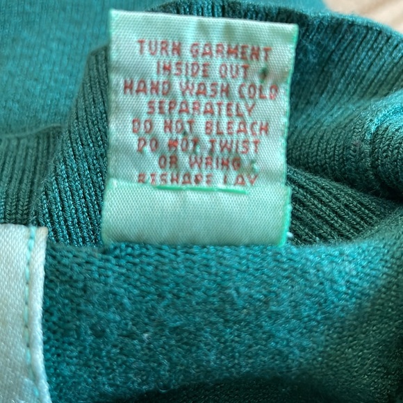 Vintage Green Long Sleeve Button Cuff Turtle Neck Button Front Pull Over Sweater - Picture 8 of 8